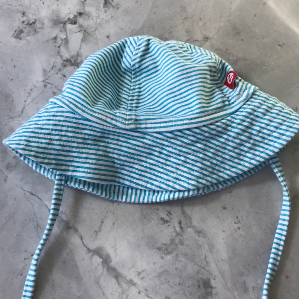 Zutano sun hat